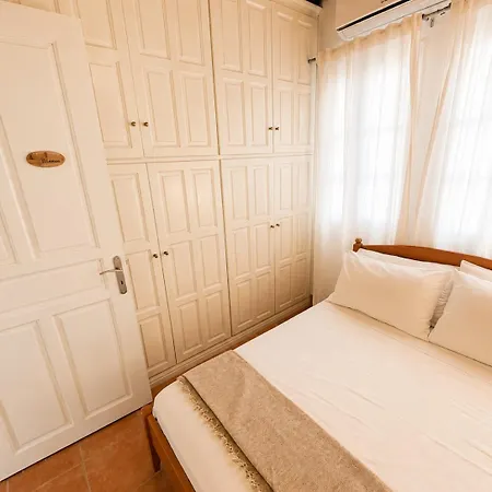 Дом отдыха Castello Sea View Maisonettes *